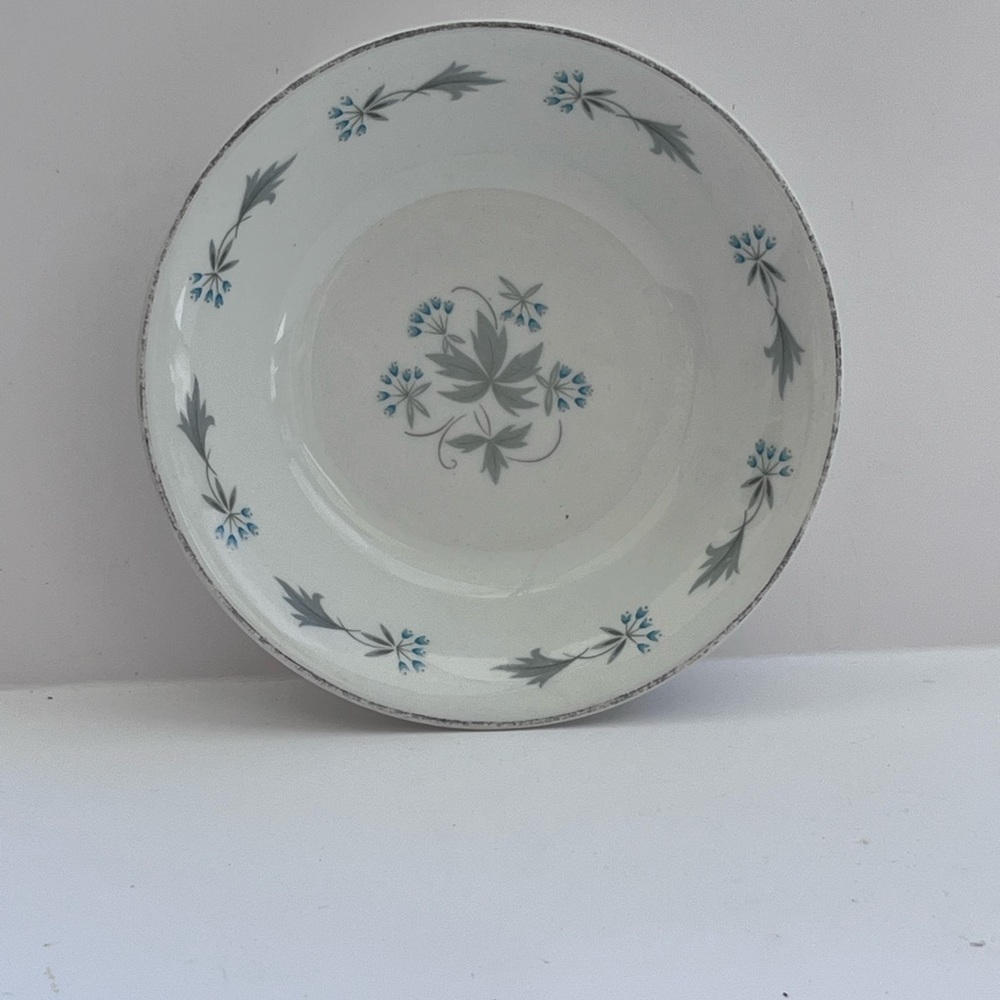 Johnson brothers, Snow White, small bowl. Stunning condition.